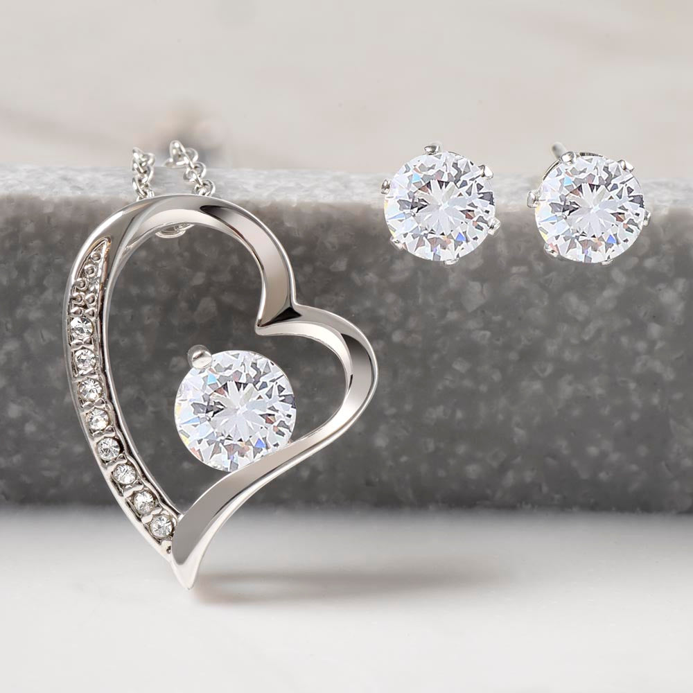 August Birthday Necklace For Her – Heartfelt Birthday Present for Women & Girls